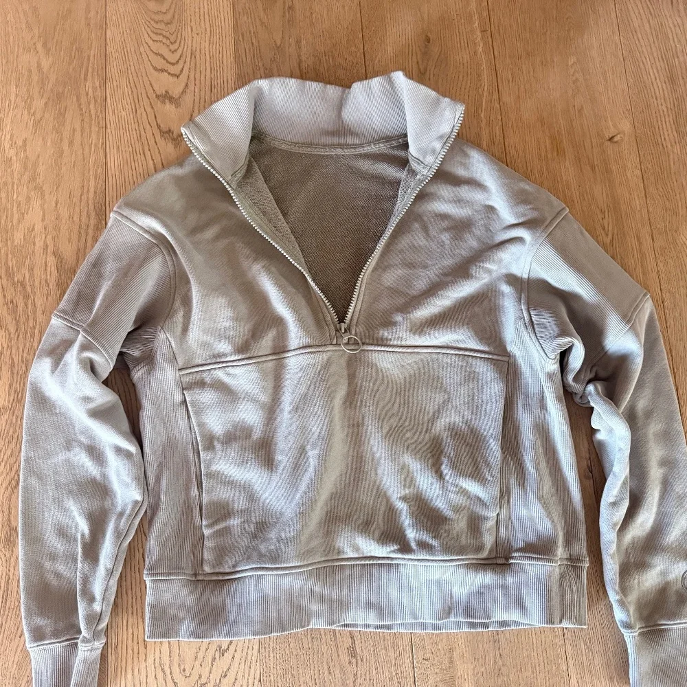 Vuori Sedona Matching Set Pullover  Joggers Size S And XS - Picture 7 of 11